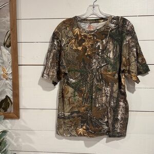 Like New! Gamewinner Camo T-shirt